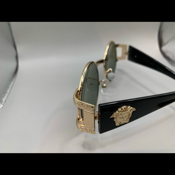 Other - .🌹LAST ONE LEFT🌹 Mens versace green lens